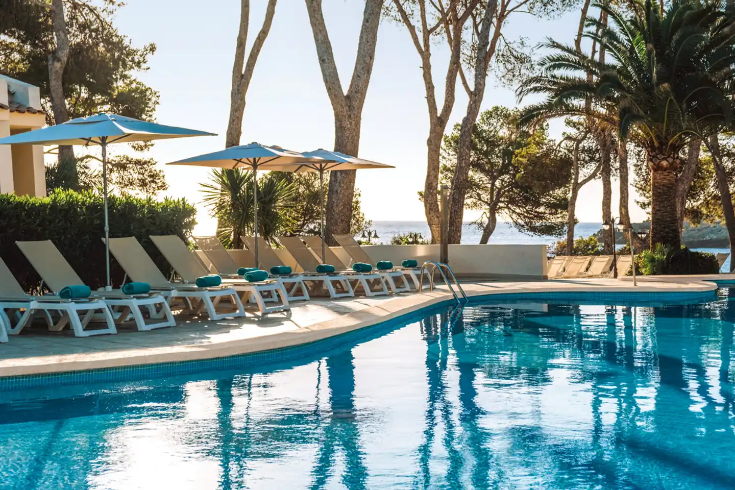 Iberostar Waves Pinos Park Pool
