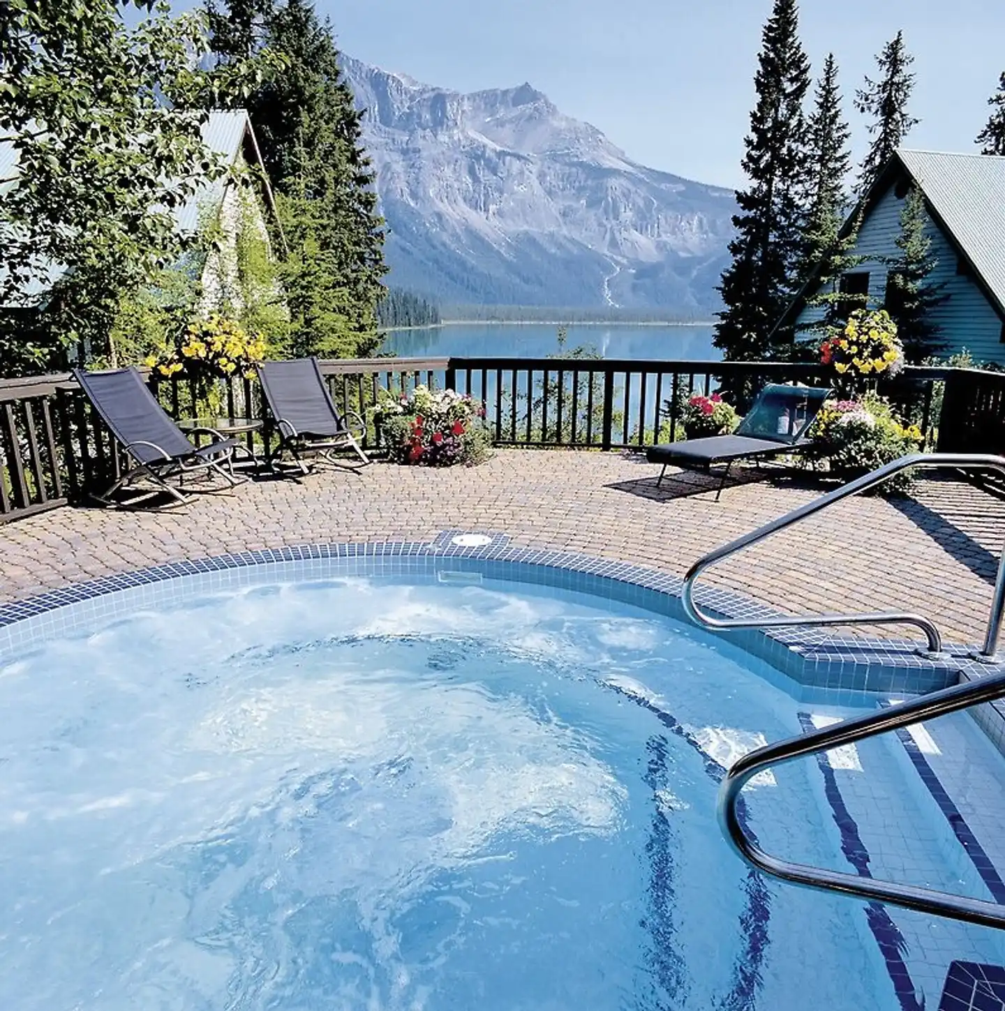 Emerald Lake Lodge Pool