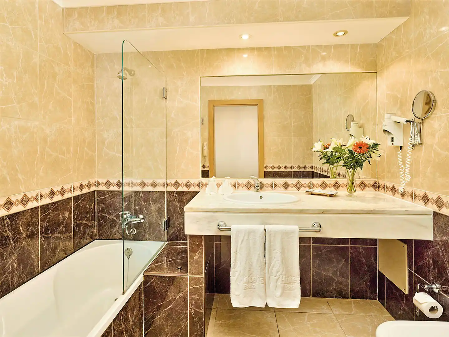 Baia Grande BATHROOM