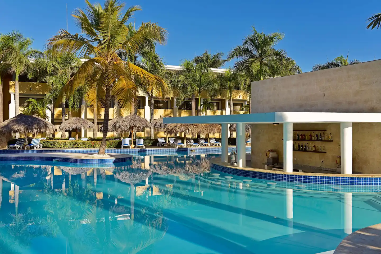 Iberostar Waves Costa Dorada Pool