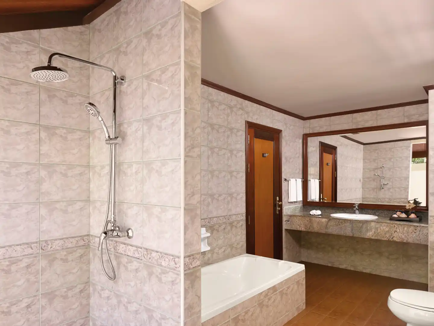 Royal Island Resort & Spa Badezimmer