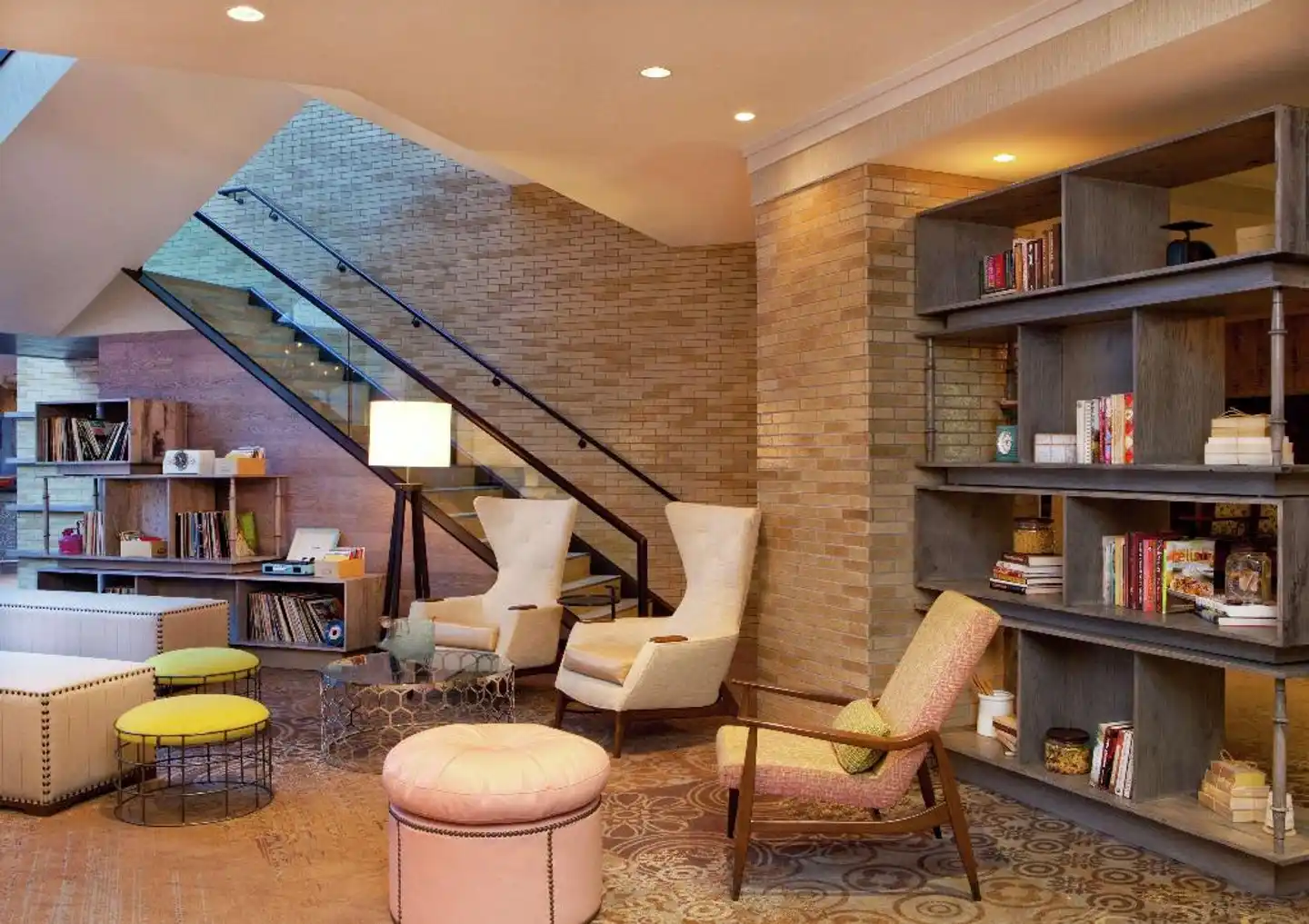 DoubleTree by Hilton Downtown Nashville Bar