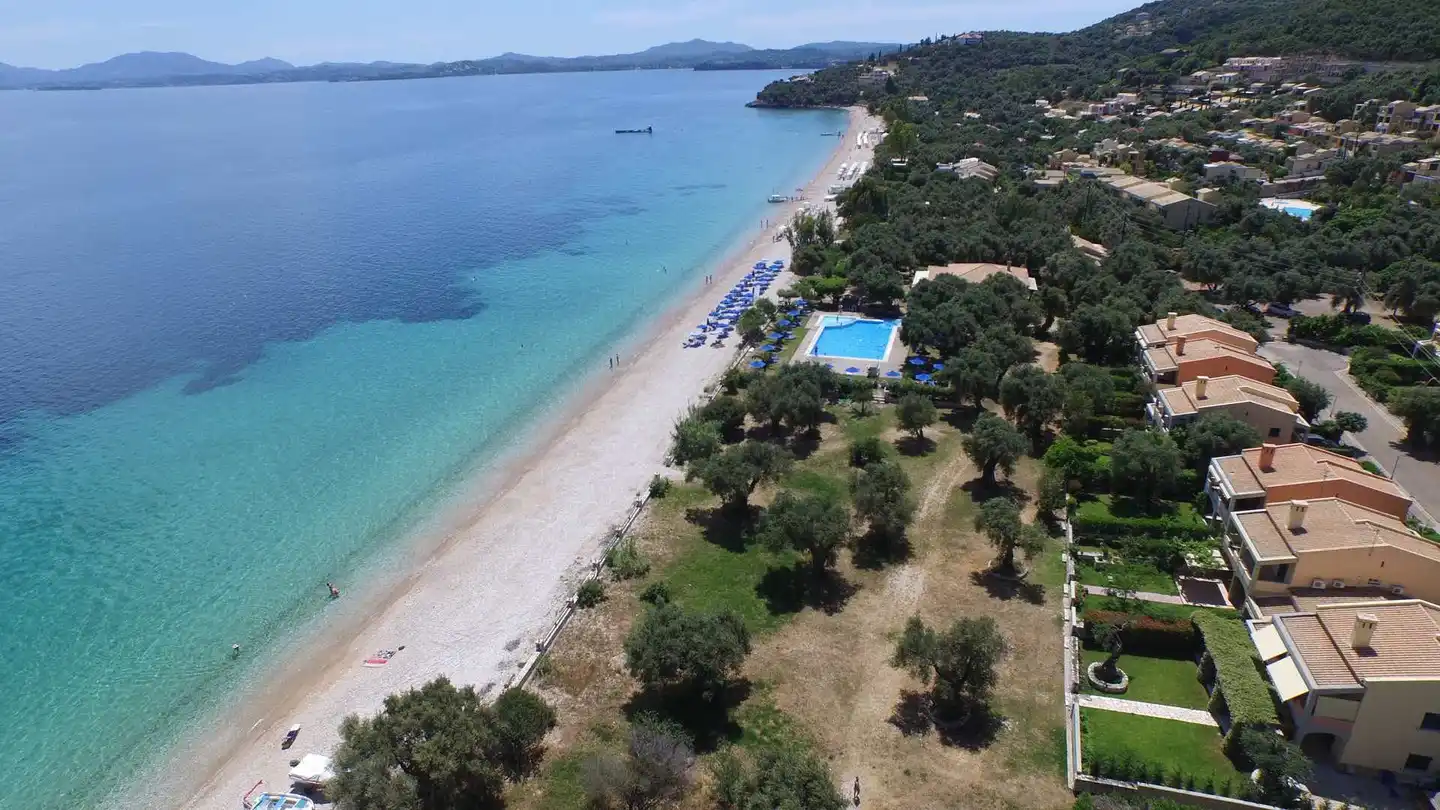La Riviera Barbati Seaside Luxurious Apartments & Villas Strand