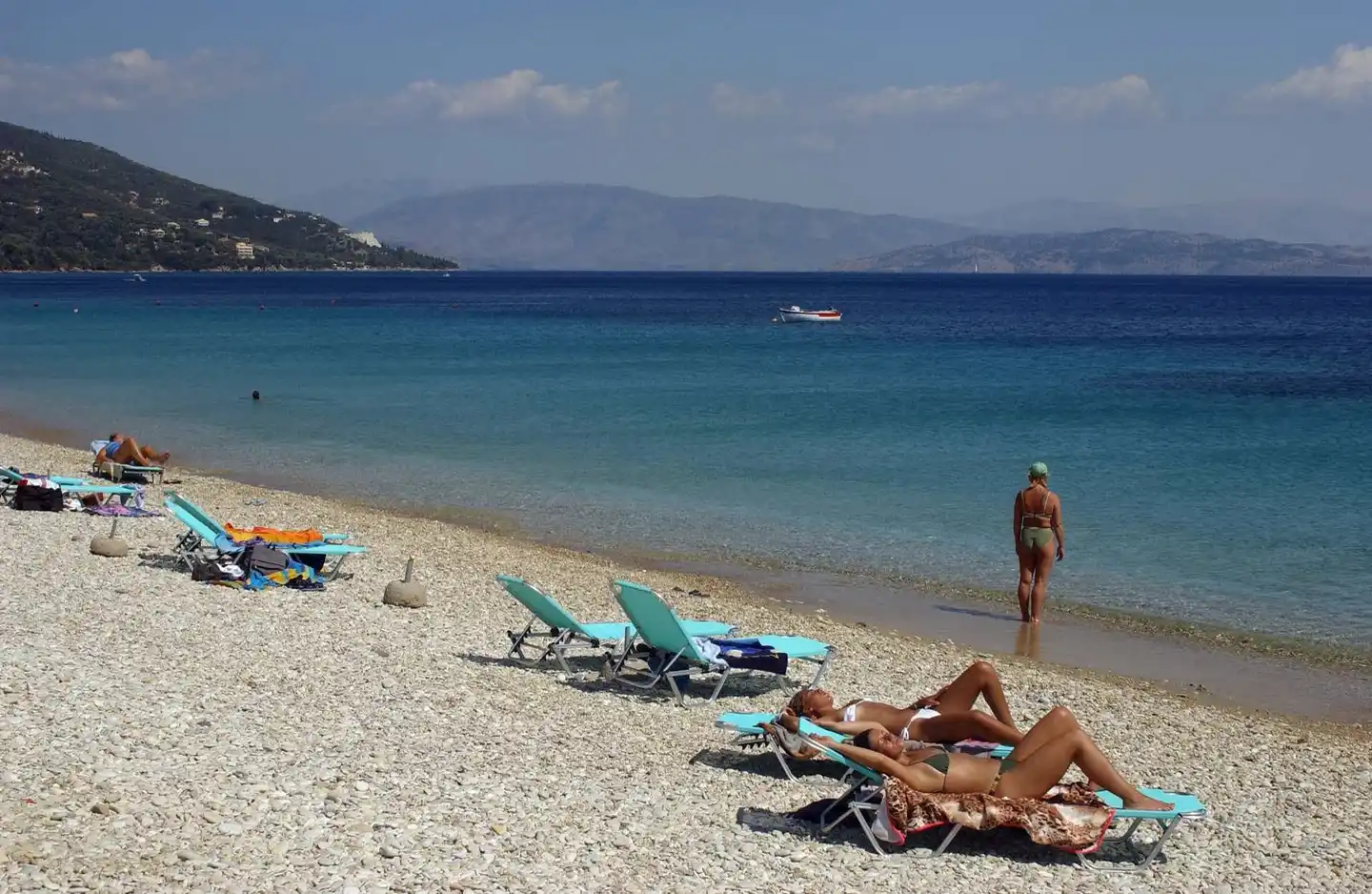 La Riviera Barbati Seaside Luxurious Apartments & Villas Strand