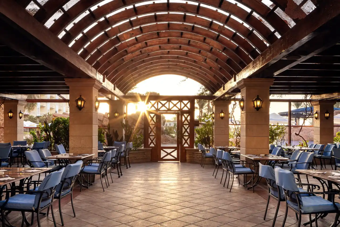 Palm Royale Soma Bay Bar