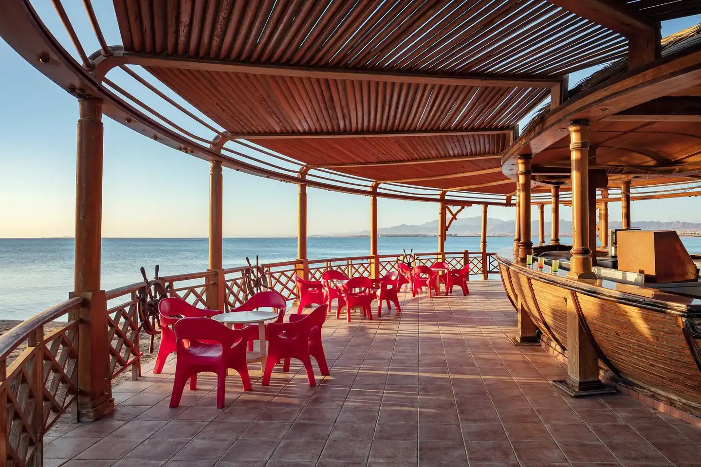 Palm Royale Soma Bay Terrasse