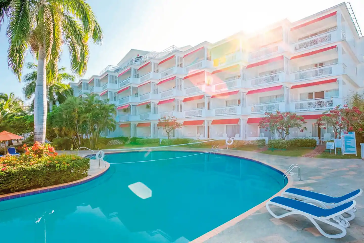 Grand Decameron Montego Beach, A Trademark All-Inclusive Resort Pool