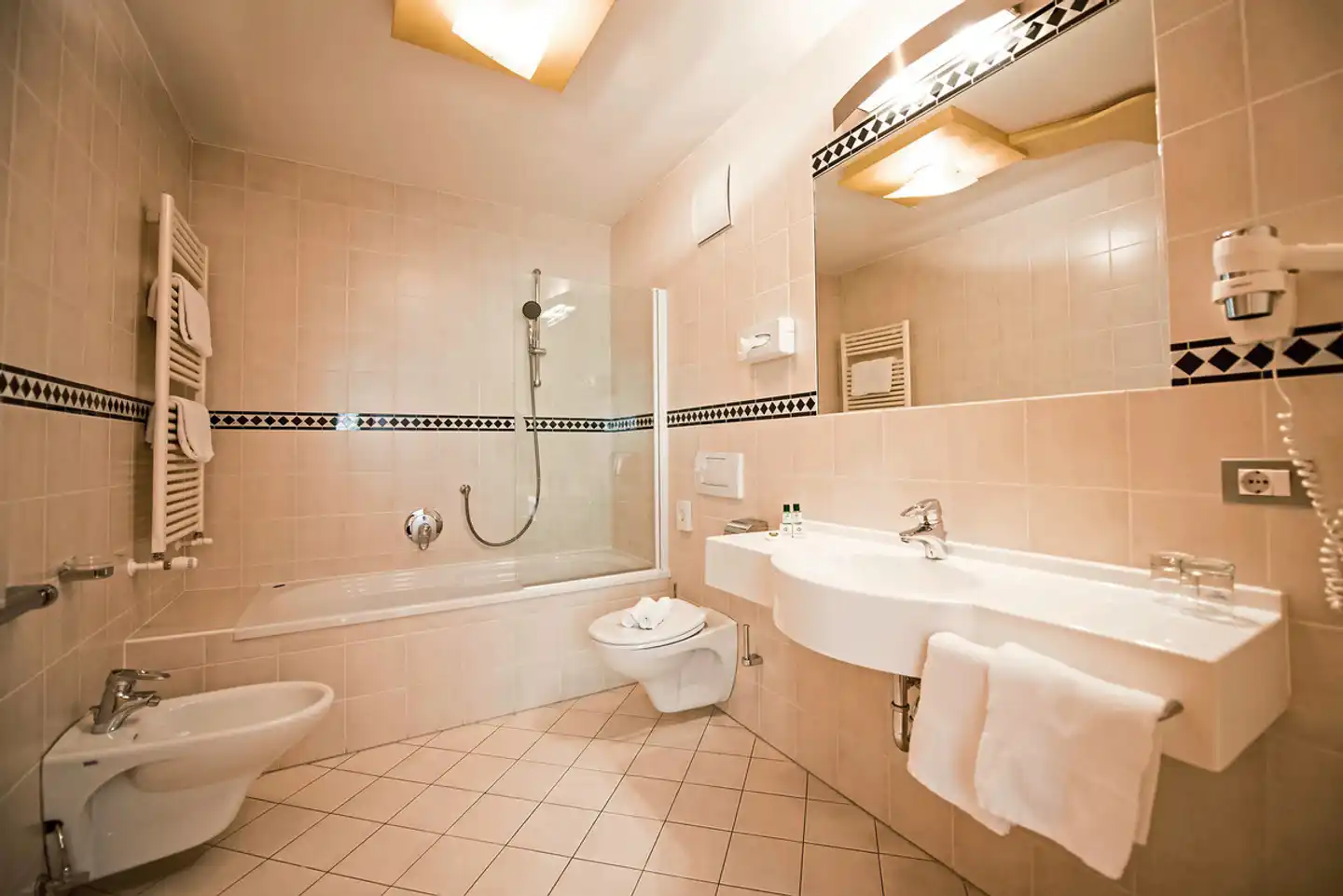 Aktiv- & Genusshotel Lodenwirt Badezimmer