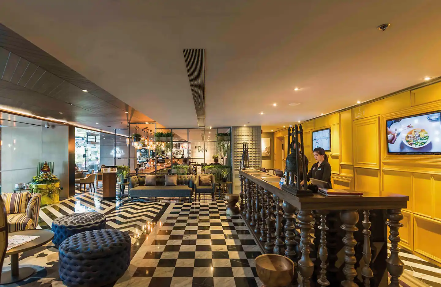 Maitria Hotel Sukhumvit 18 - A Chatrium Collection Bar