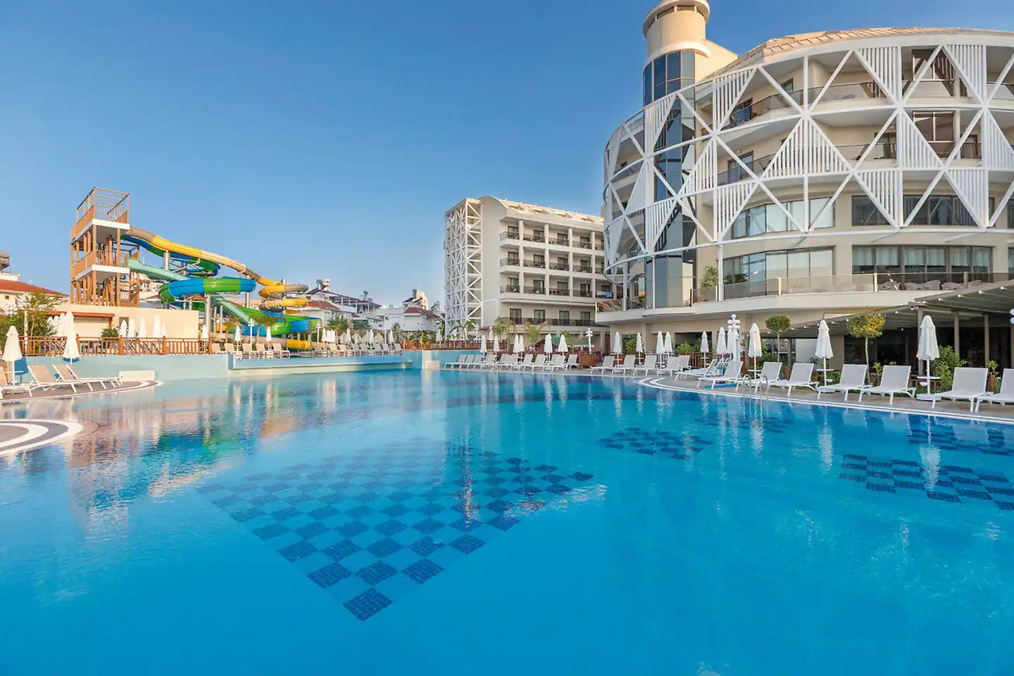 Seashell Vega Pool
