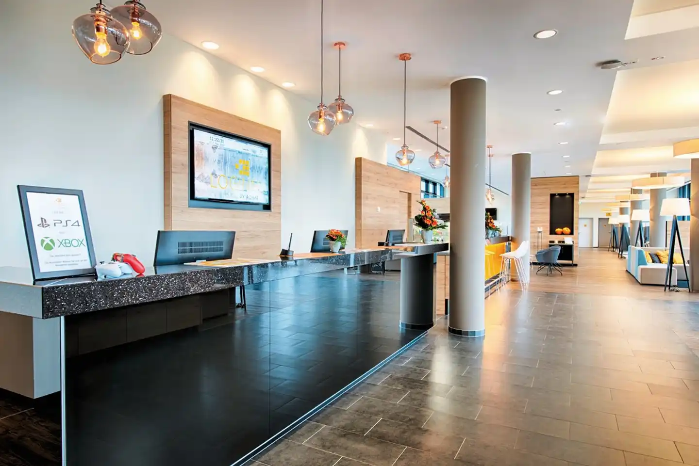 LOGINN Hotel Leipzig Lobby
