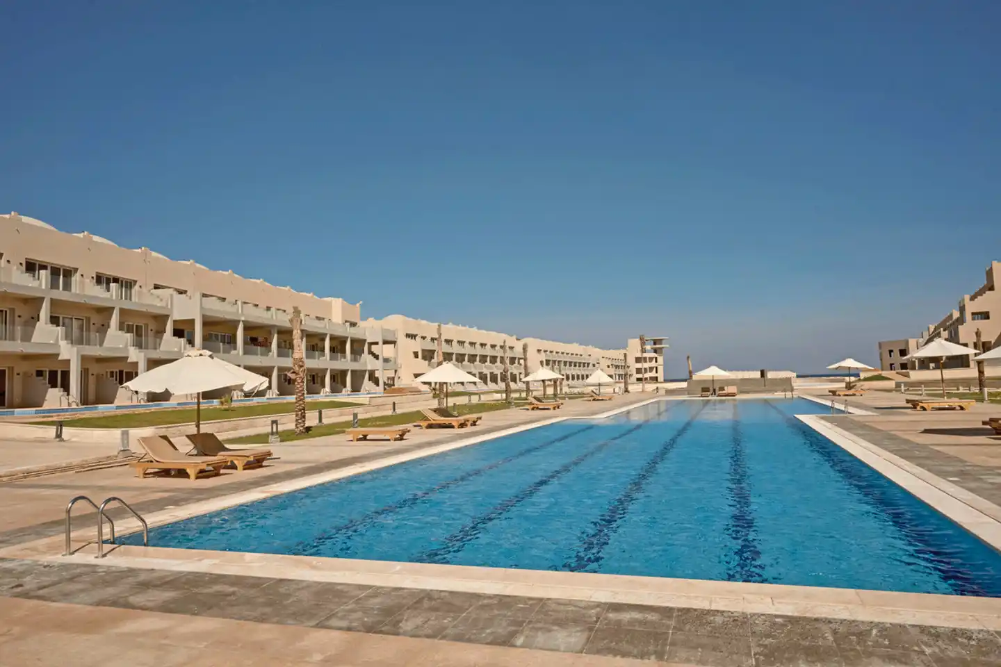 Diamond Beach by Pearl Resort Pool