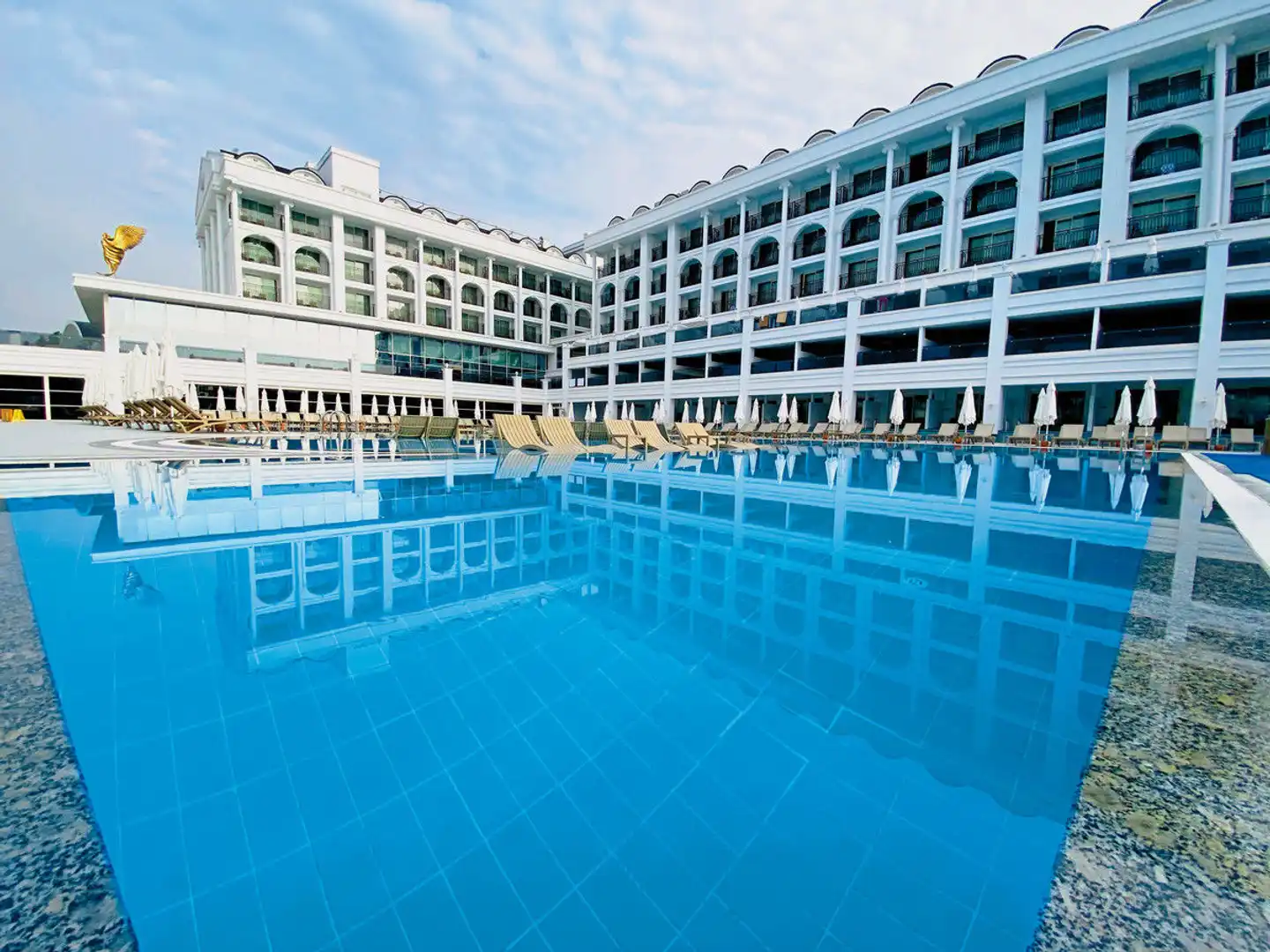 Sunthalia Hotels & Resorts Pool