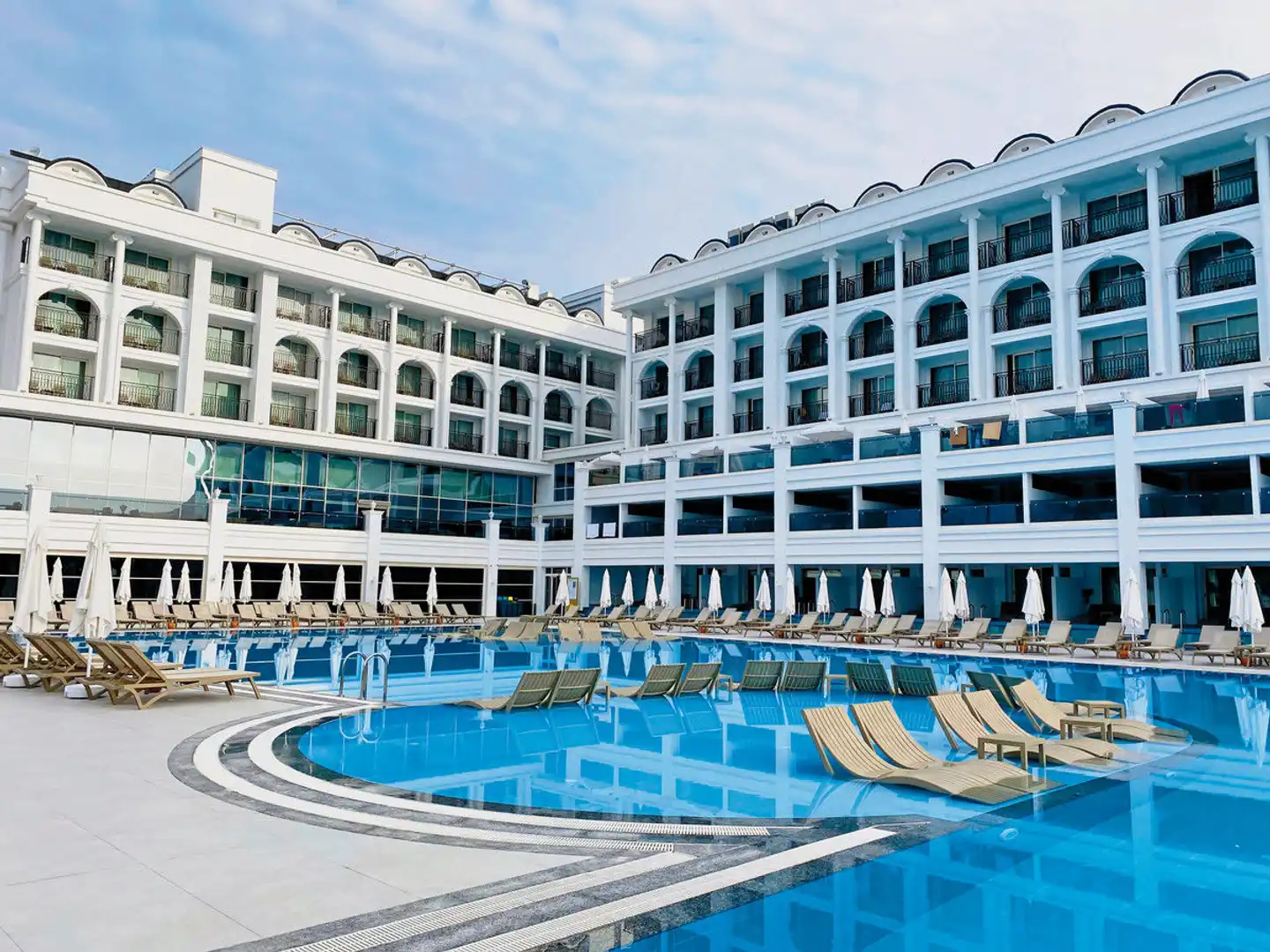 Sunthalia Hotels & Resorts Pool