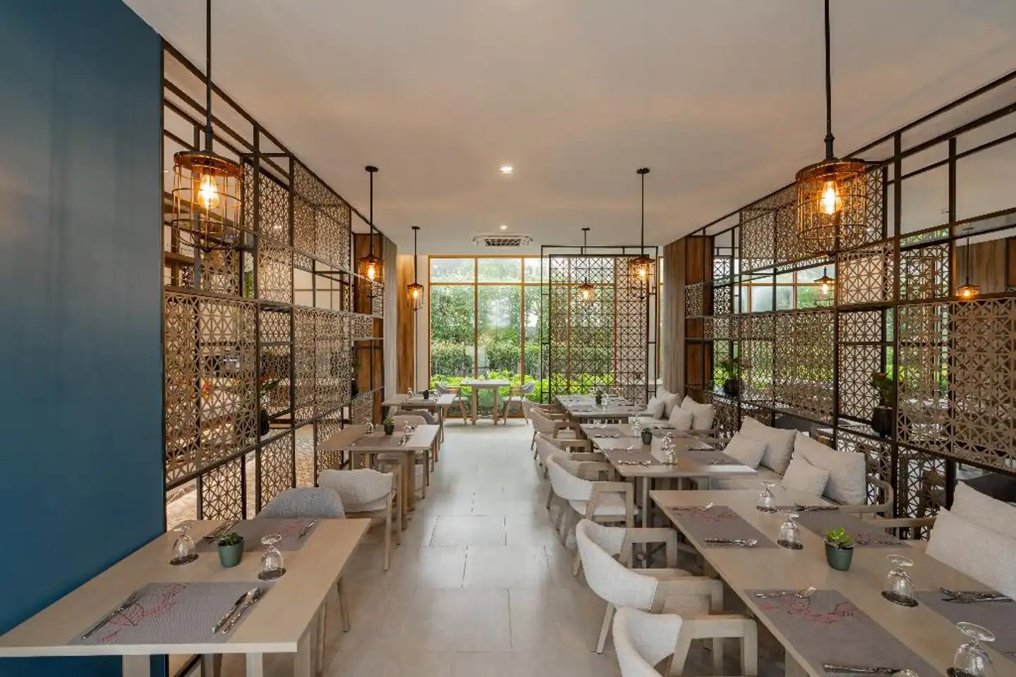 Bella Nara Phuket Naiyang Beach Restaurant