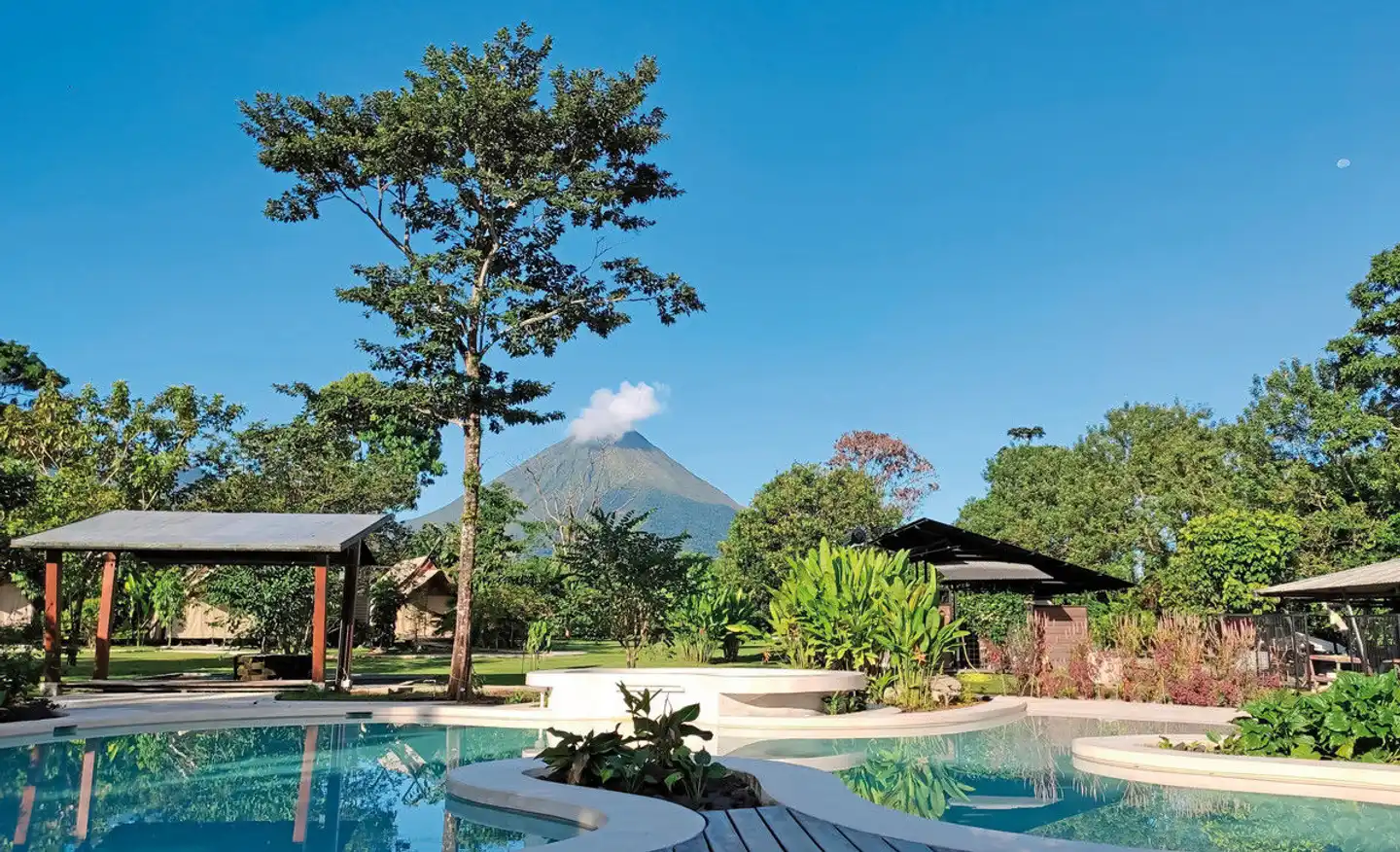 Hotel Arenal Glamping Pool