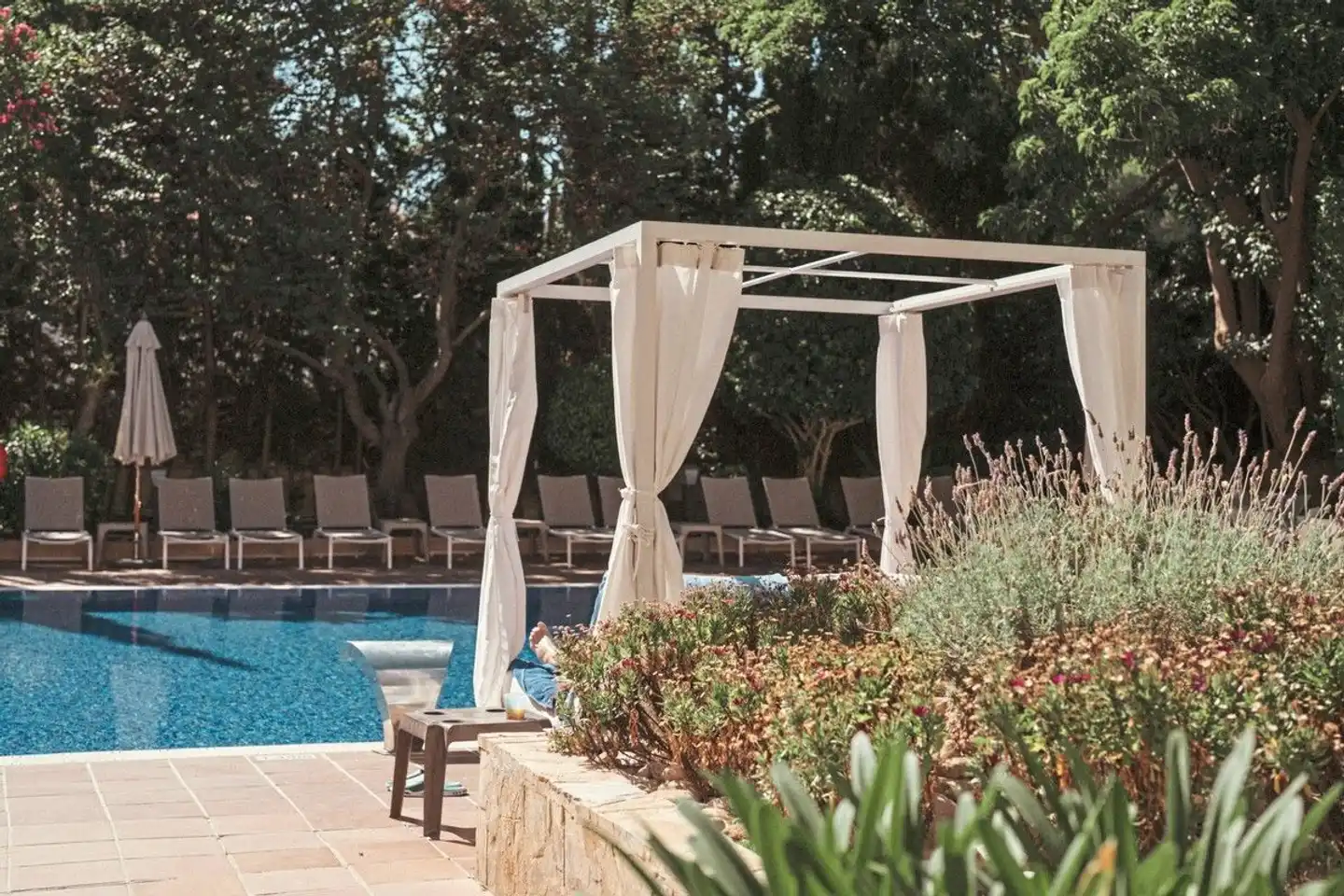 Roc Oberoy Pool