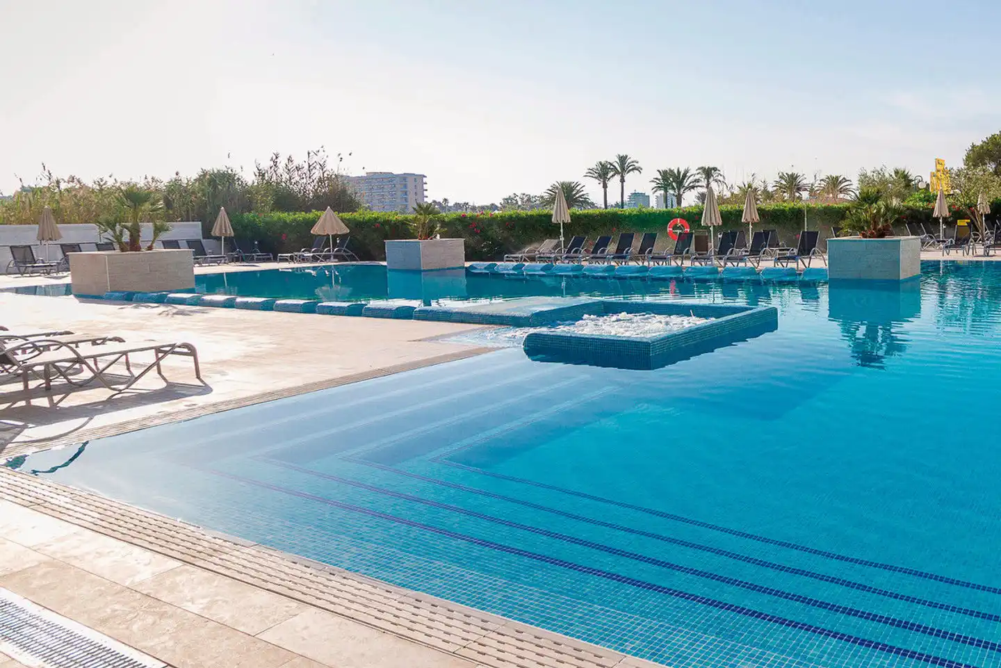 Eix Lagotel Holiday Resort Pool