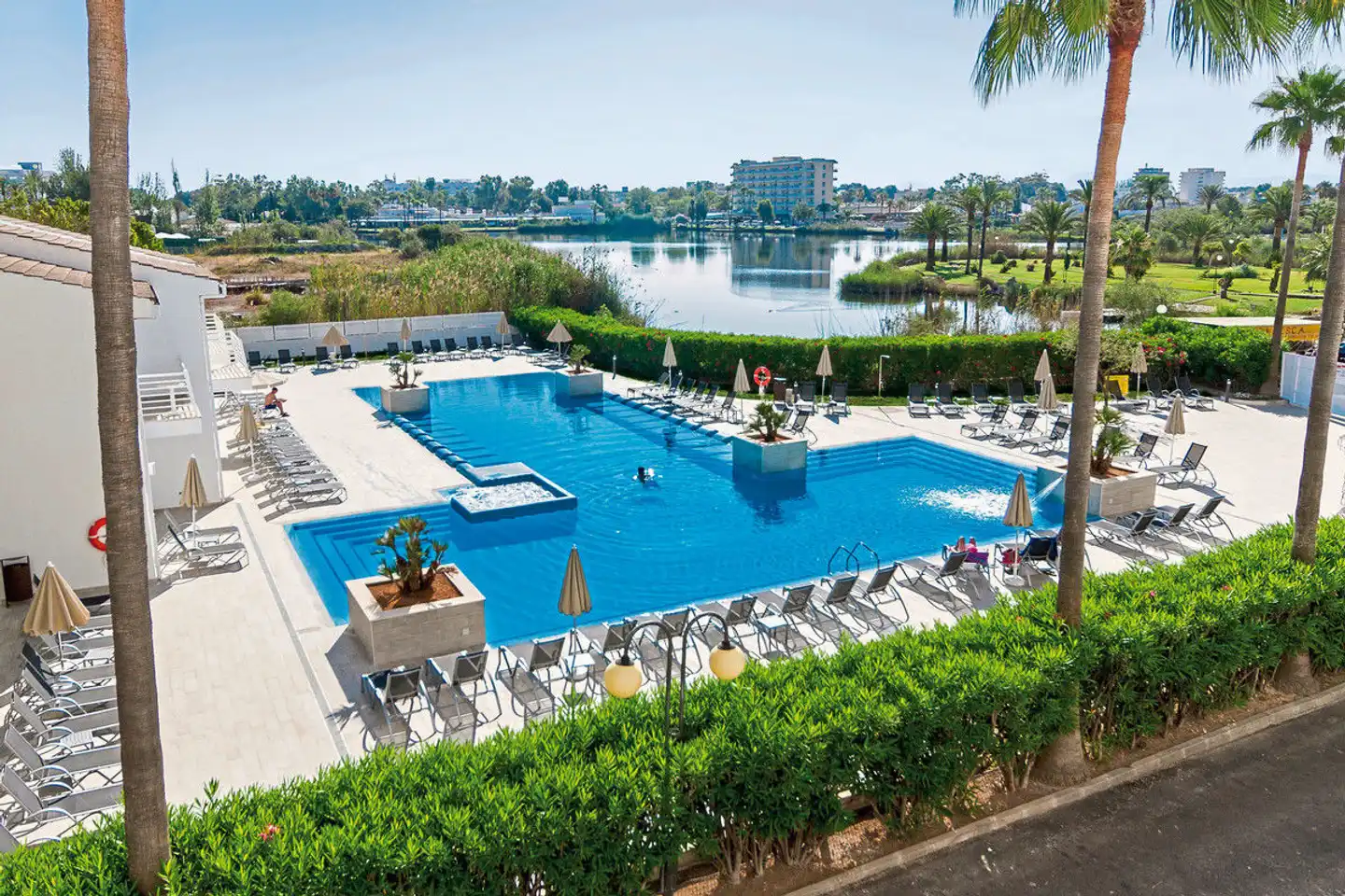 Eix Lagotel Holiday Resort Pool
