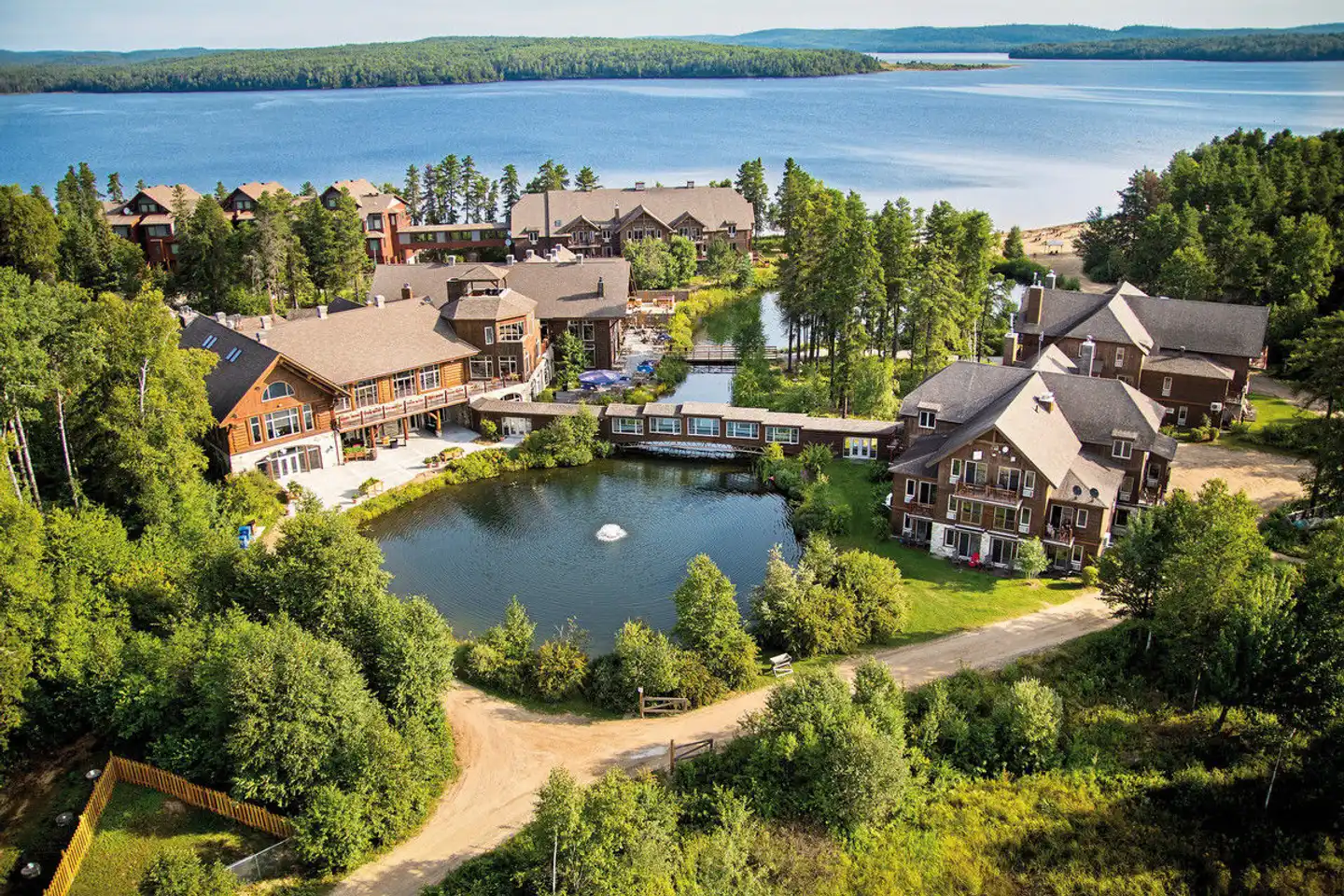 Auberge du Lac Taureau Aussenansicht