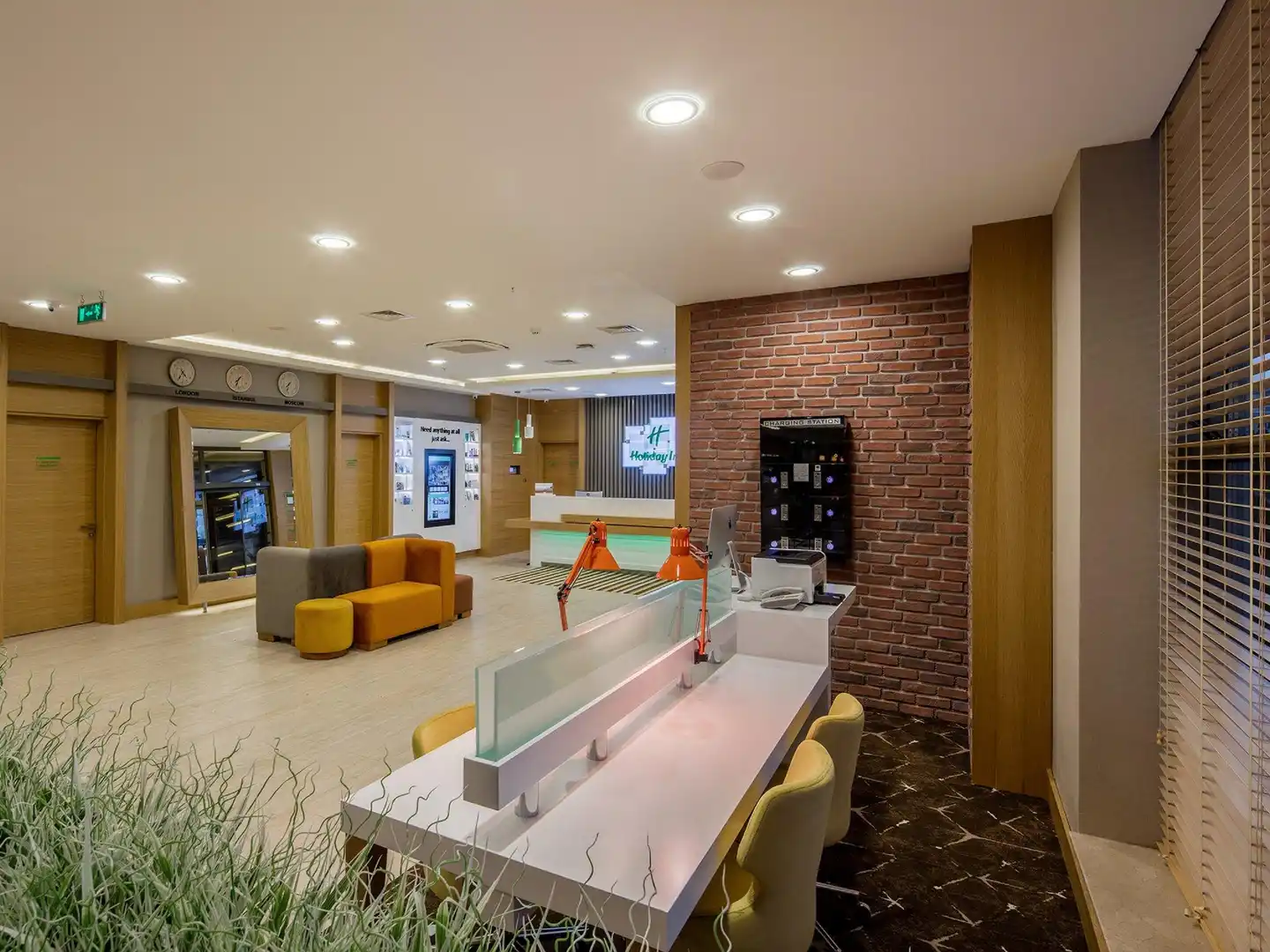 Holiday Inn Antalya - Lara Lobby