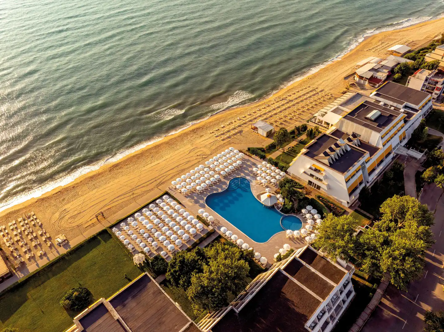 AluaSun Helios Beach Pool