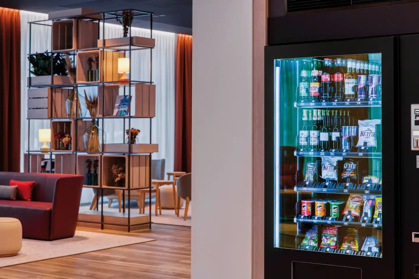 IntercityHotel Wiesbaden Lobby