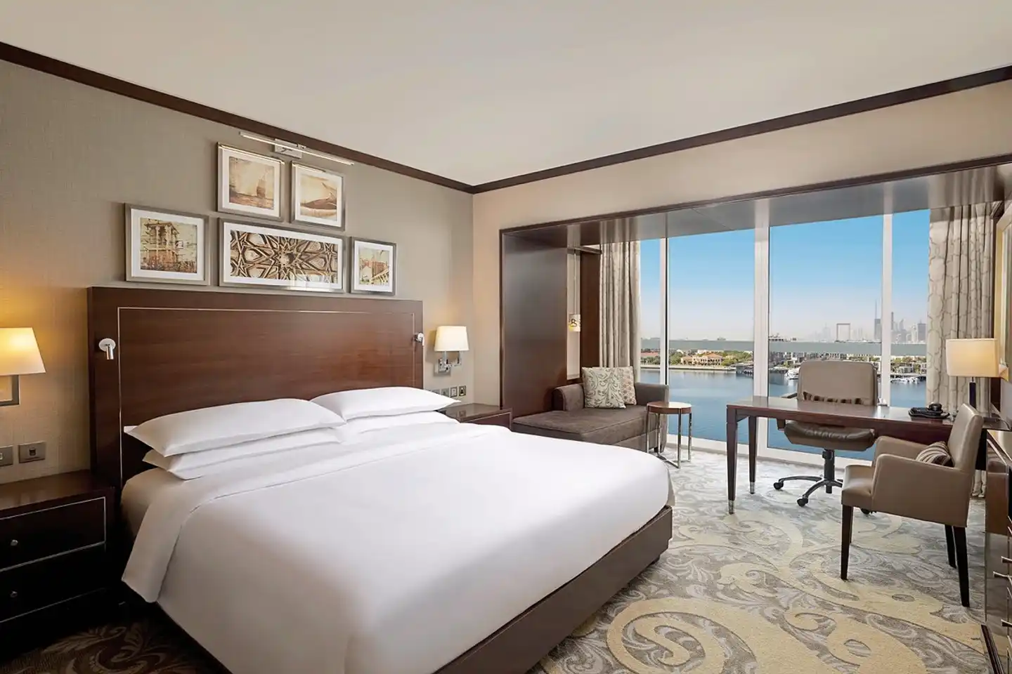 Sheraton Dubai Creek Hotel & Towers Wohnbeispiel