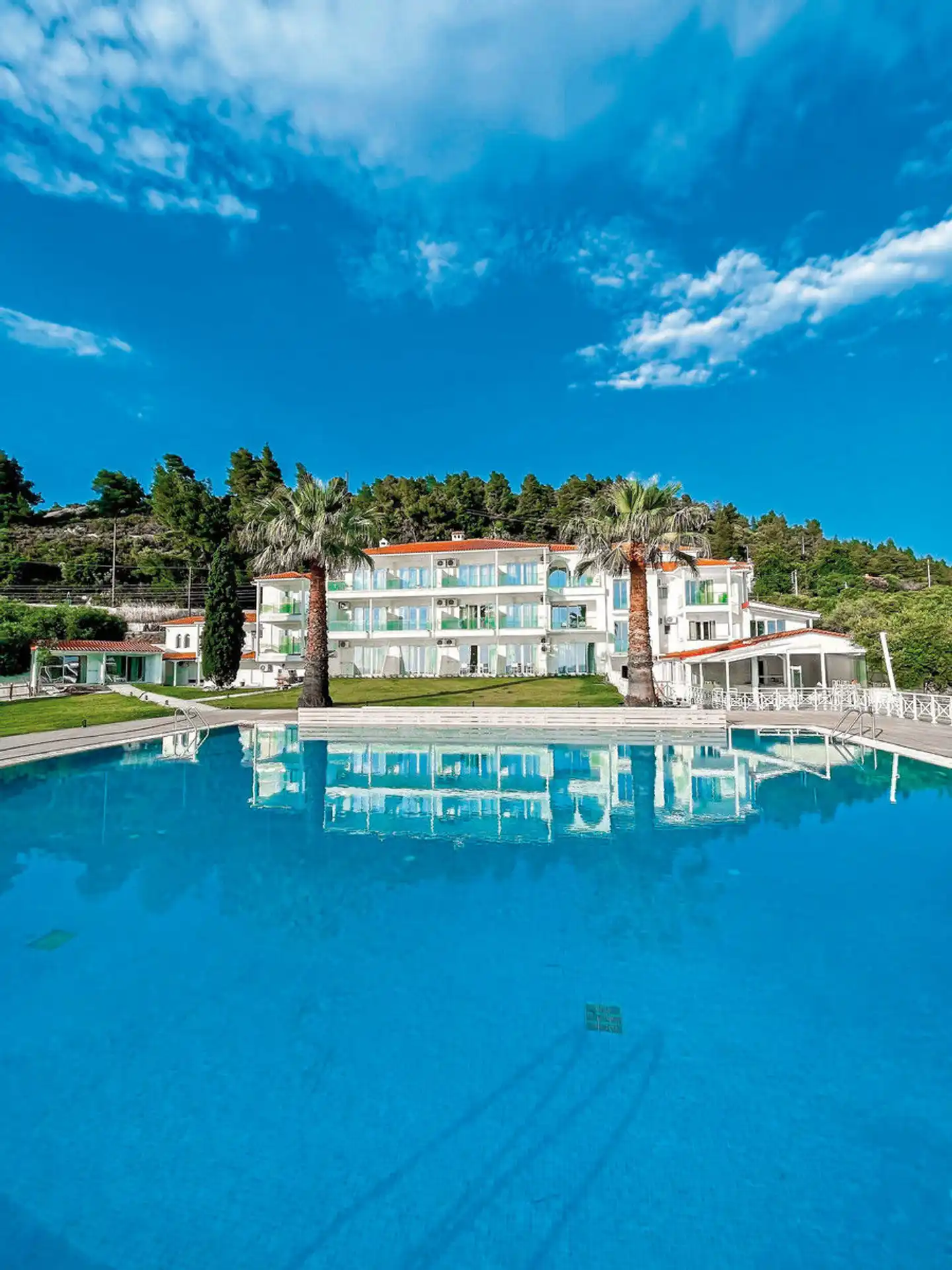 Acrotel Lily Ann Boutique Pool
