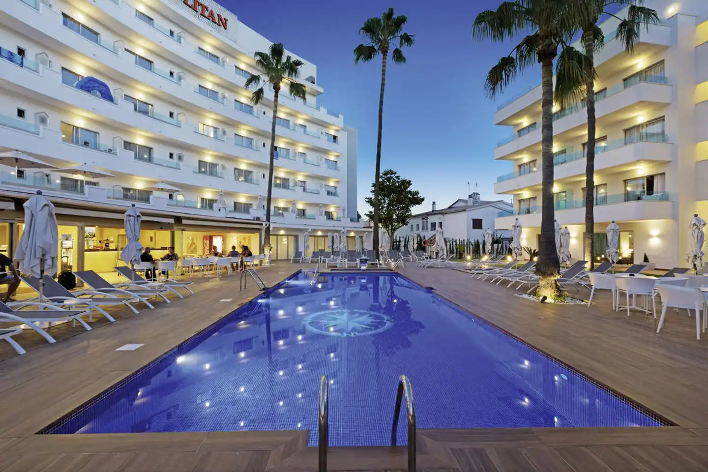 Metropolitan Playa Pool