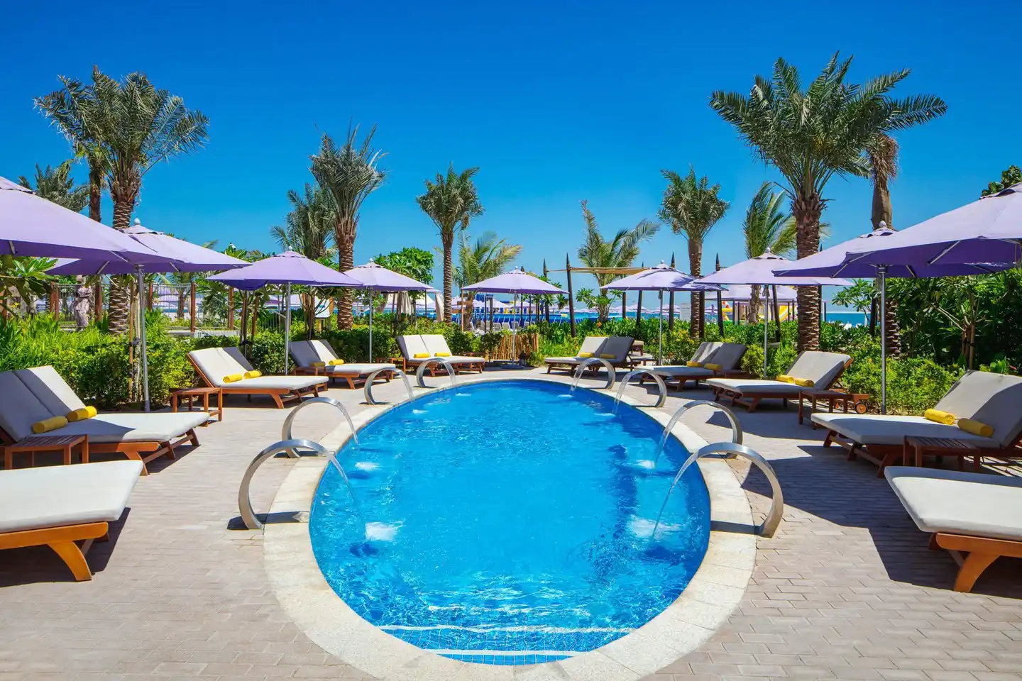 Centara Mirage Beach Resort Dubai Pool