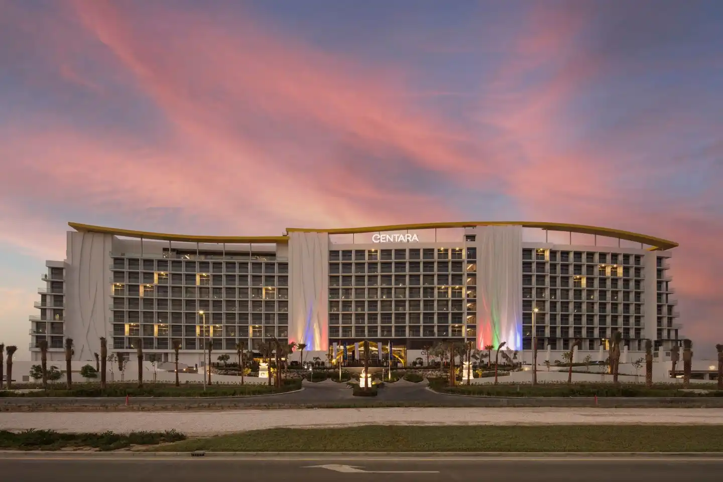 Centara Mirage Beach Resort Dubai Aussenansicht