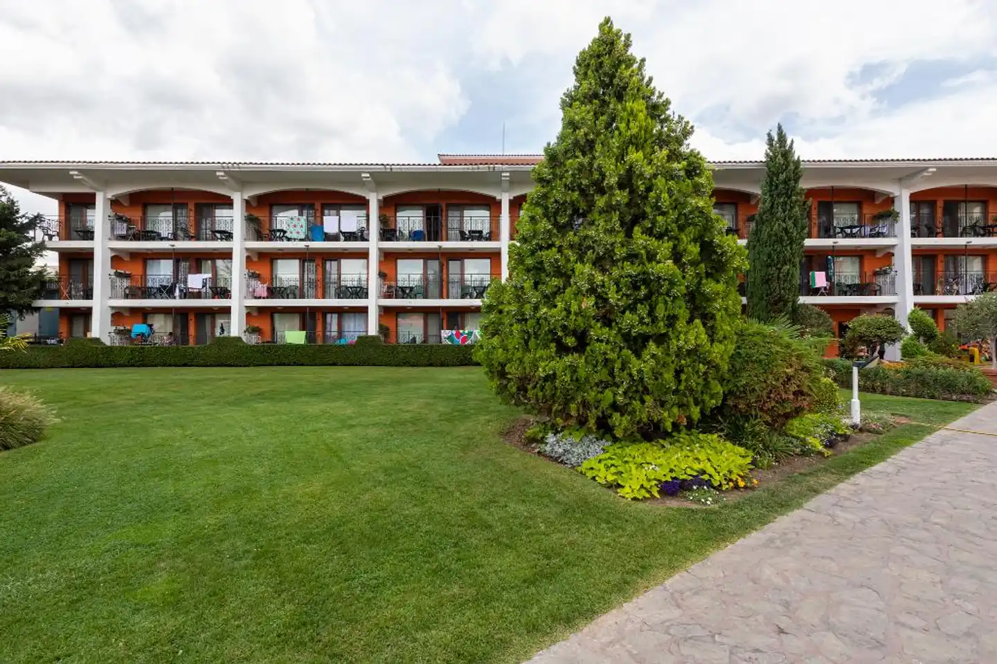 Hrizantema Hotel Aussenansicht