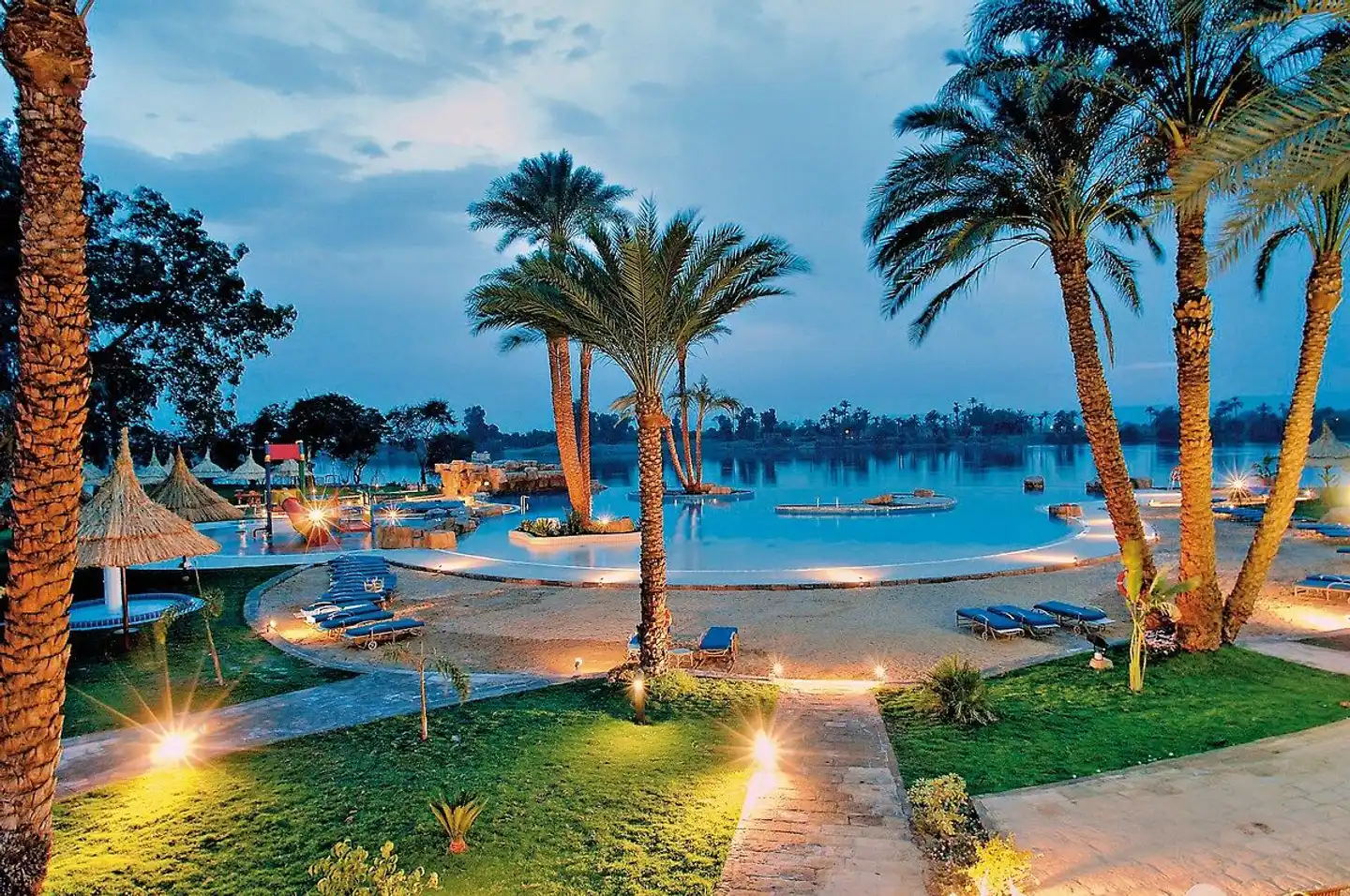 Jolie Ville Kings Island Luxor Pool