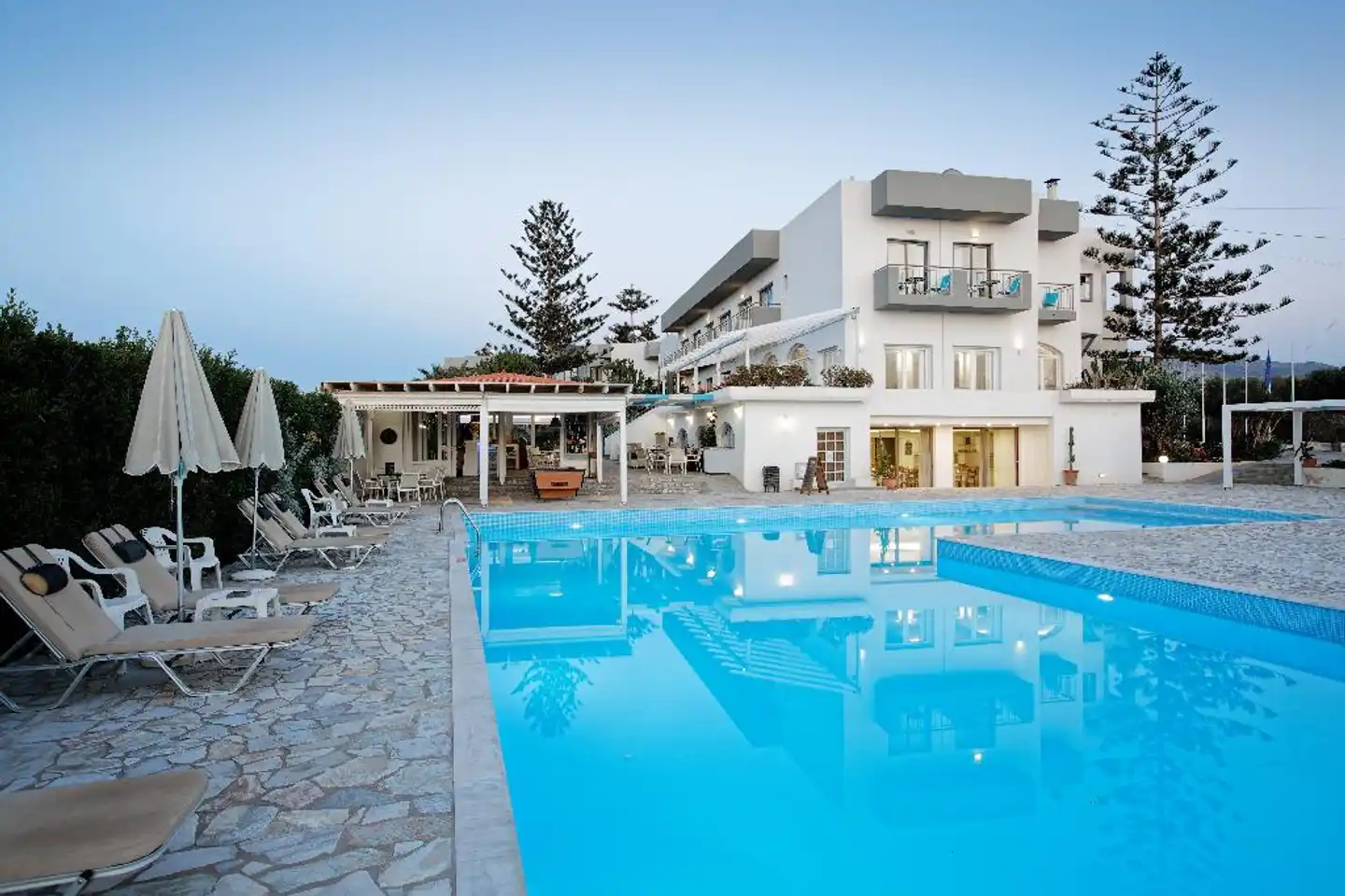 Oasis Beach Hotel Pool