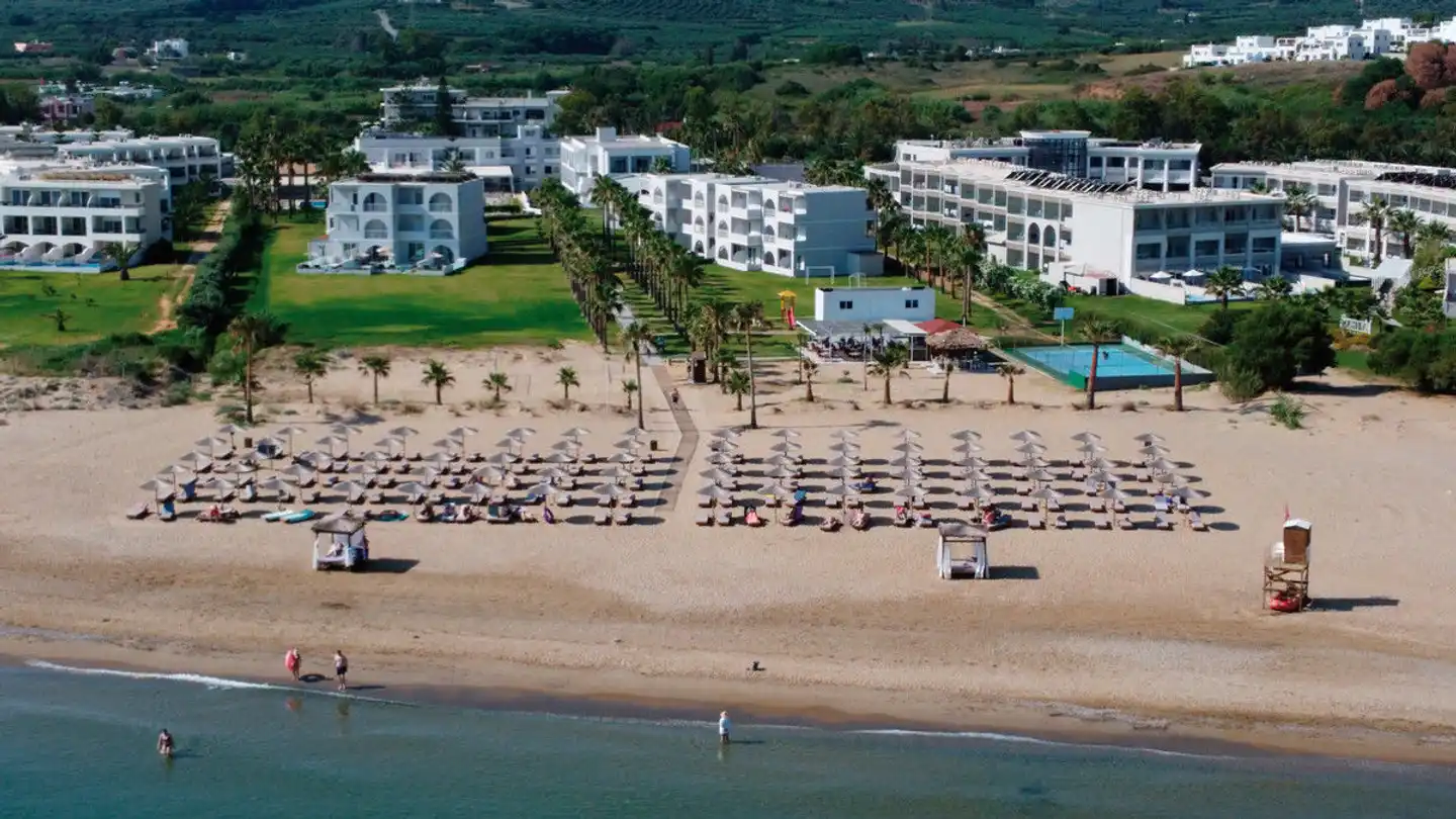 Delfina Tropic Beach Aussenansicht