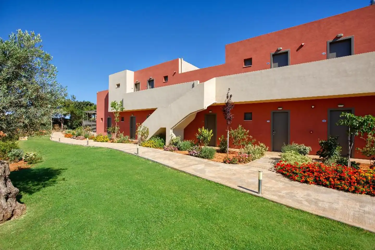 Oasis Beach Hotel Aussenansicht