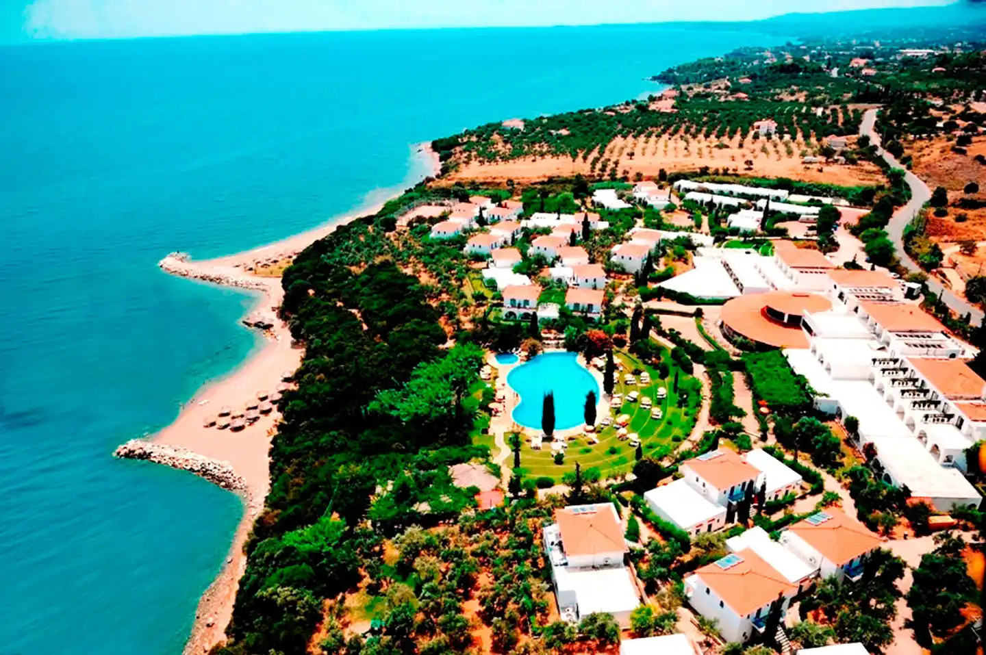 Sunrise Village Beach Hotel Aussenansicht