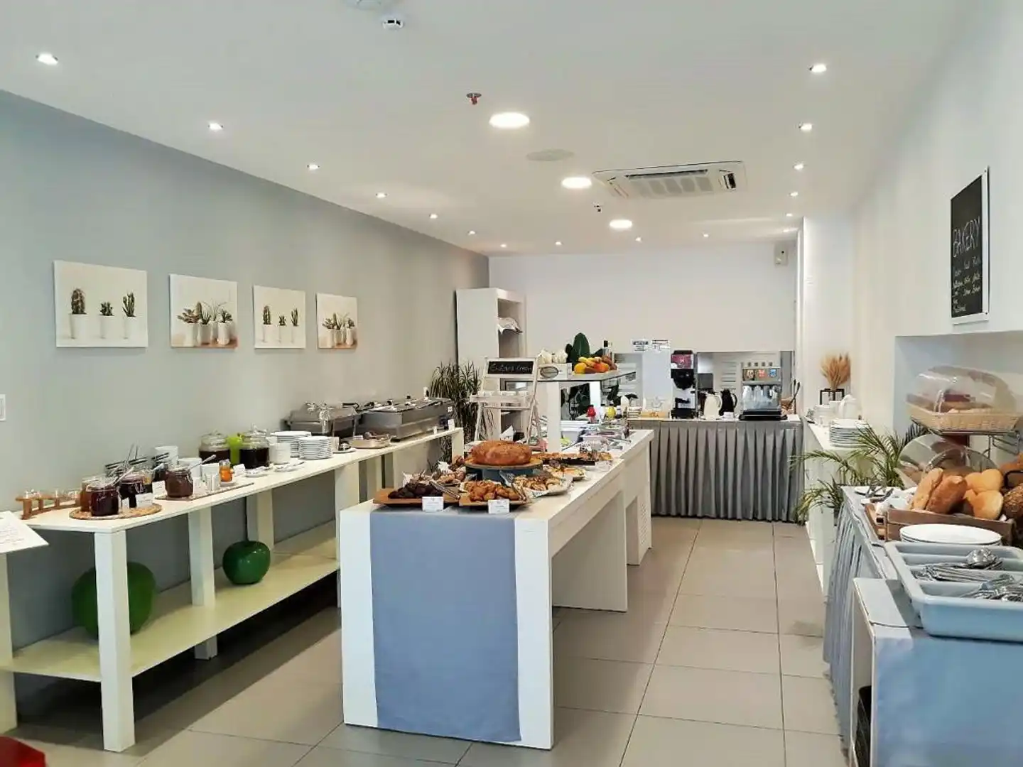 Elite Hotel Restaurant