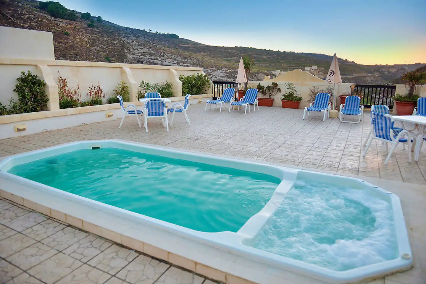 Saint Patrick's Hotel Pool