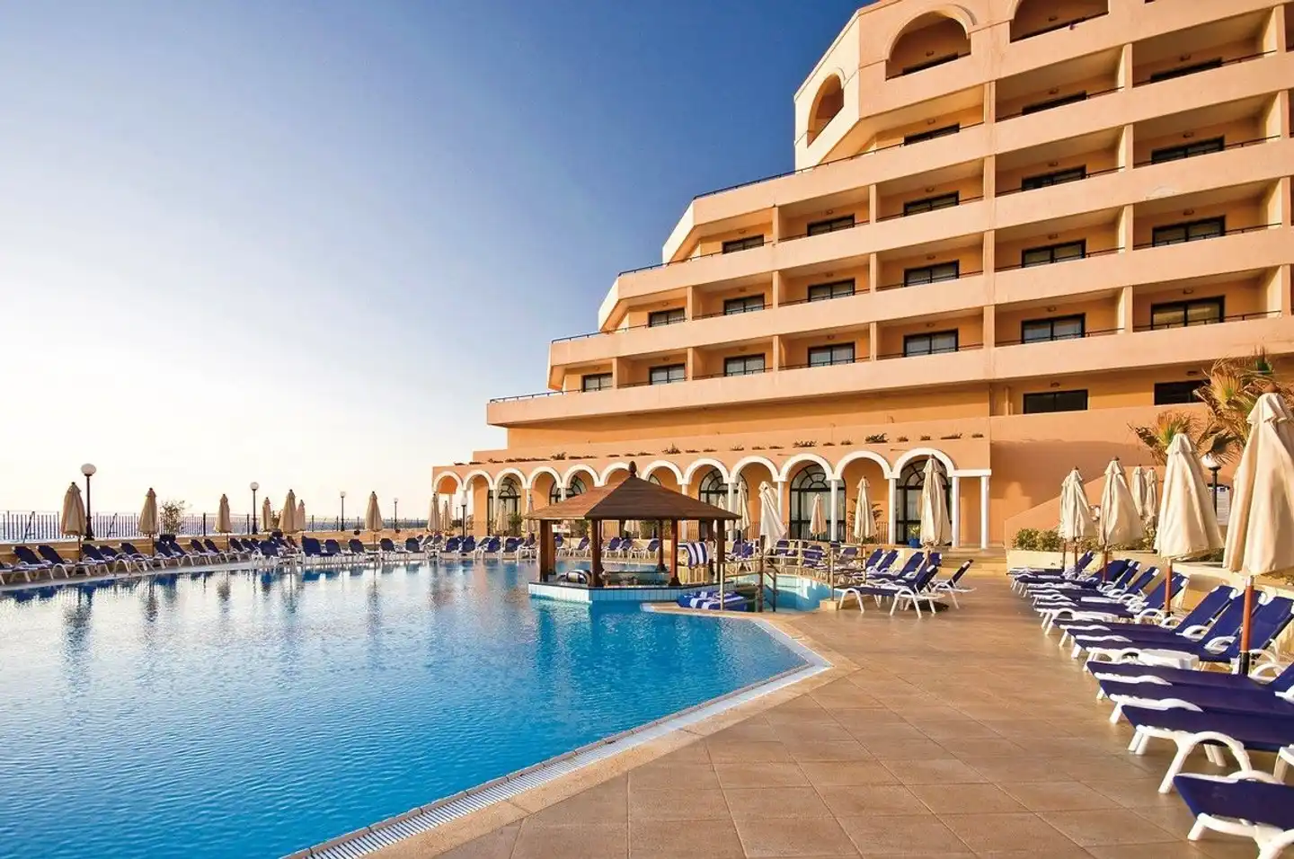 Radisson Blu Resort St. Julian's Pool