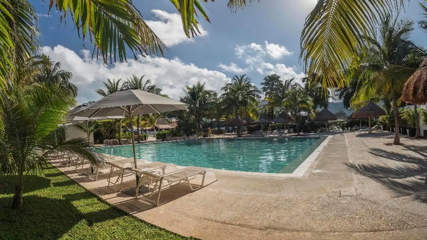 InterContinental Presidente Cancun Resort Pool