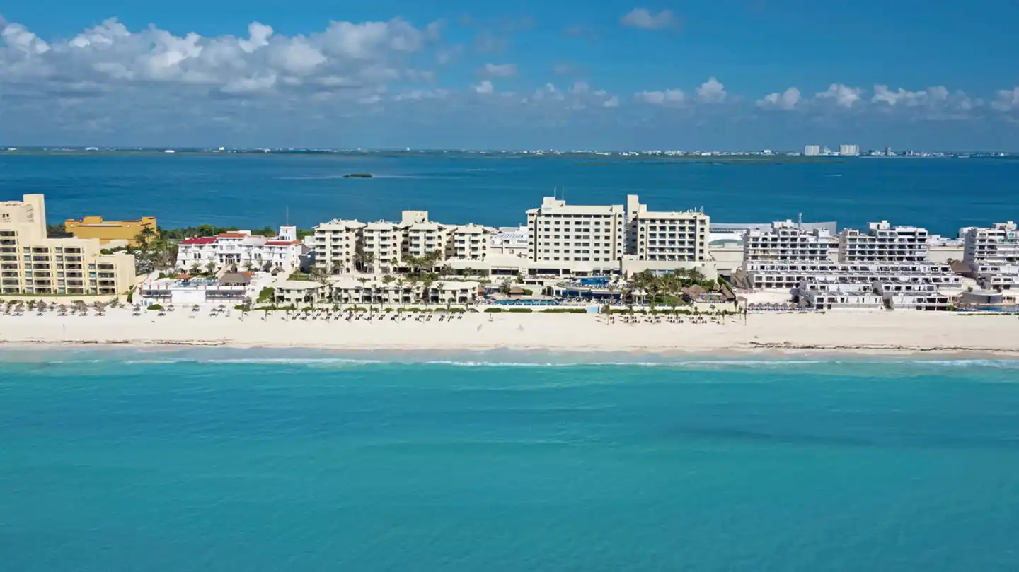 Occidental Tucancun Aussenansicht