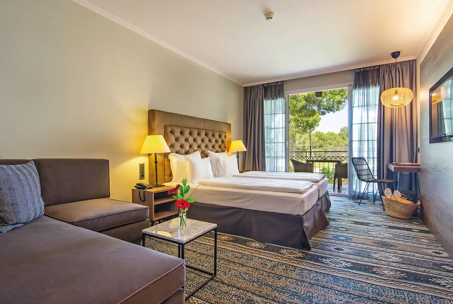 Lindner Hotel Mallorca Portals Nous, part of JdV by Hyatt Wohnbeispiel