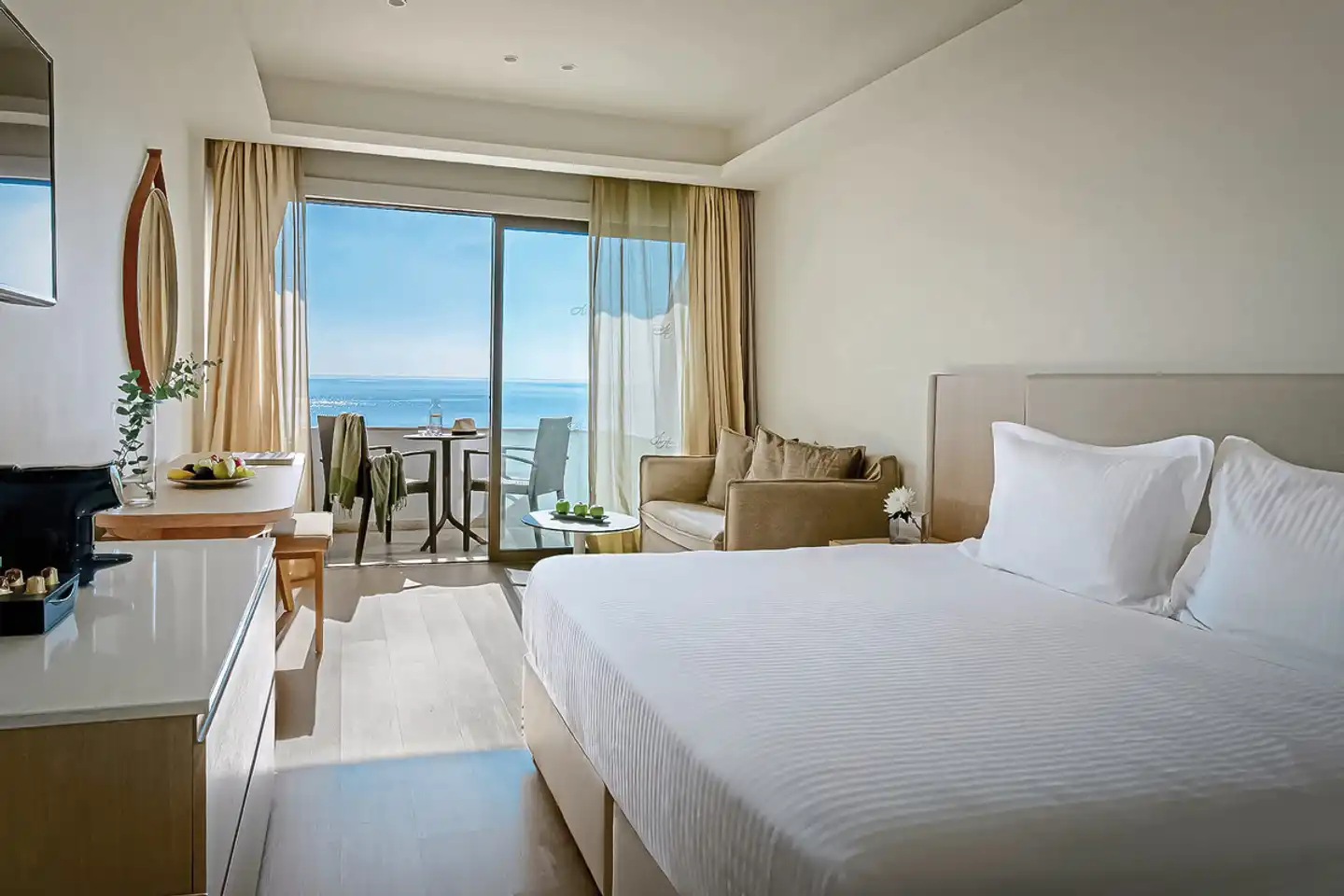 Alion Beach Hotel Wohnbeispiel
