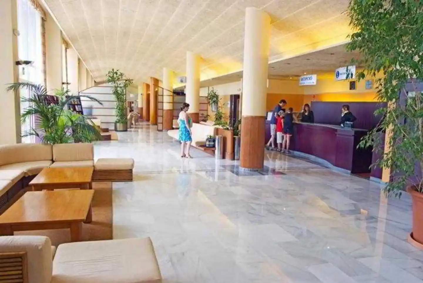 htop Platja Park Lobby