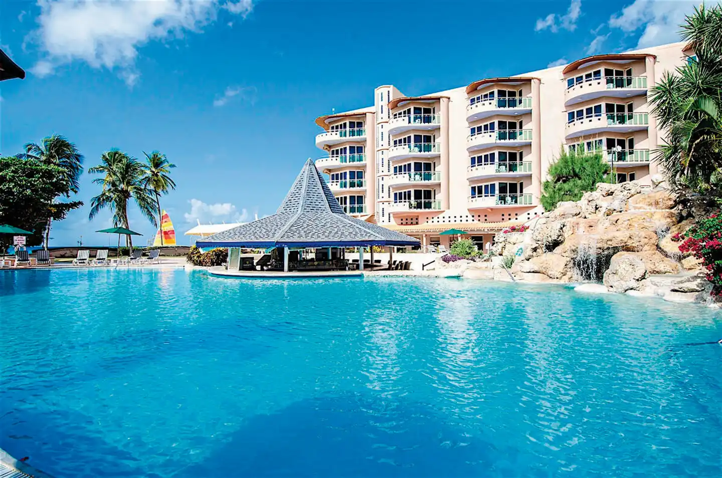 Accra Beach Hotel & Spa Pool