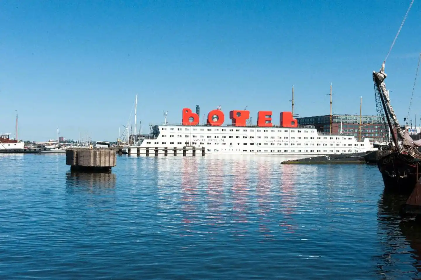 Botel Strand