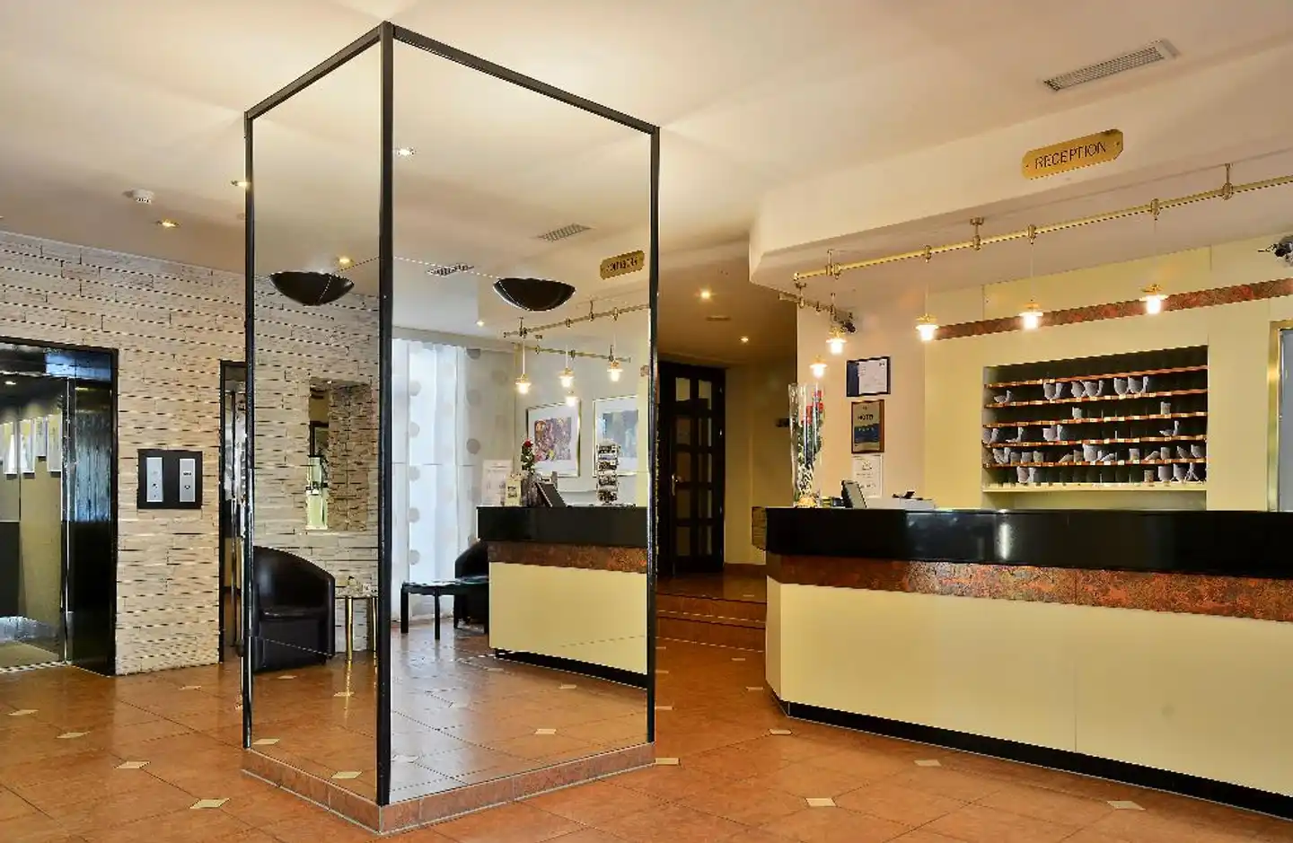 Ametyst Hotel Lobby