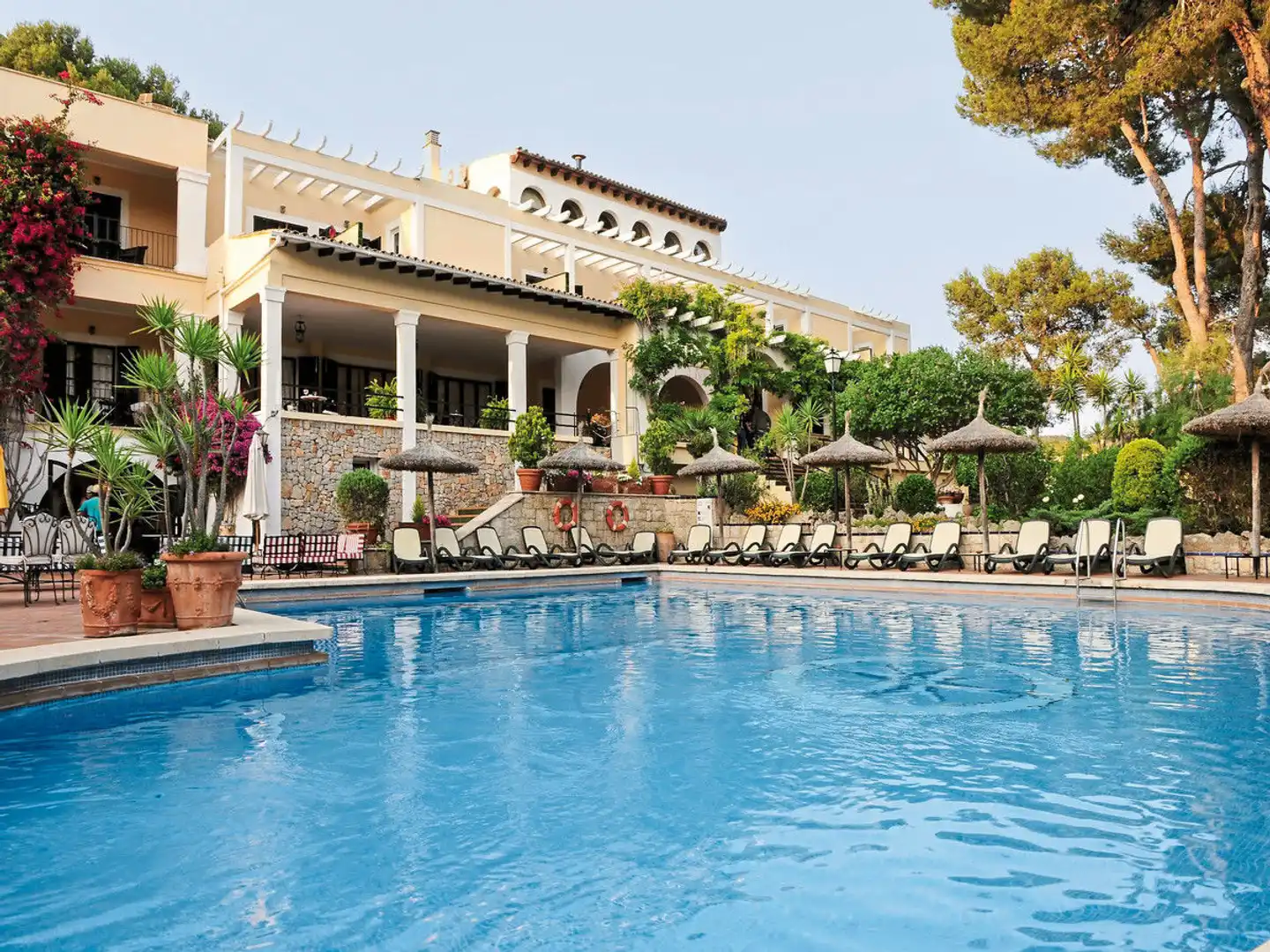 Bahia Pool
